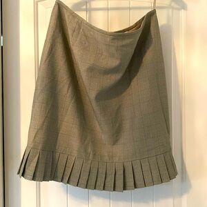 TAHARI NWT SKIRT